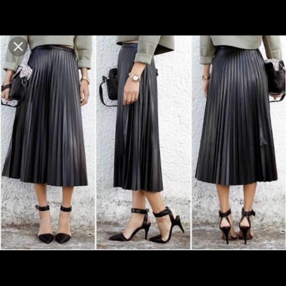 Black Pleated Skirt